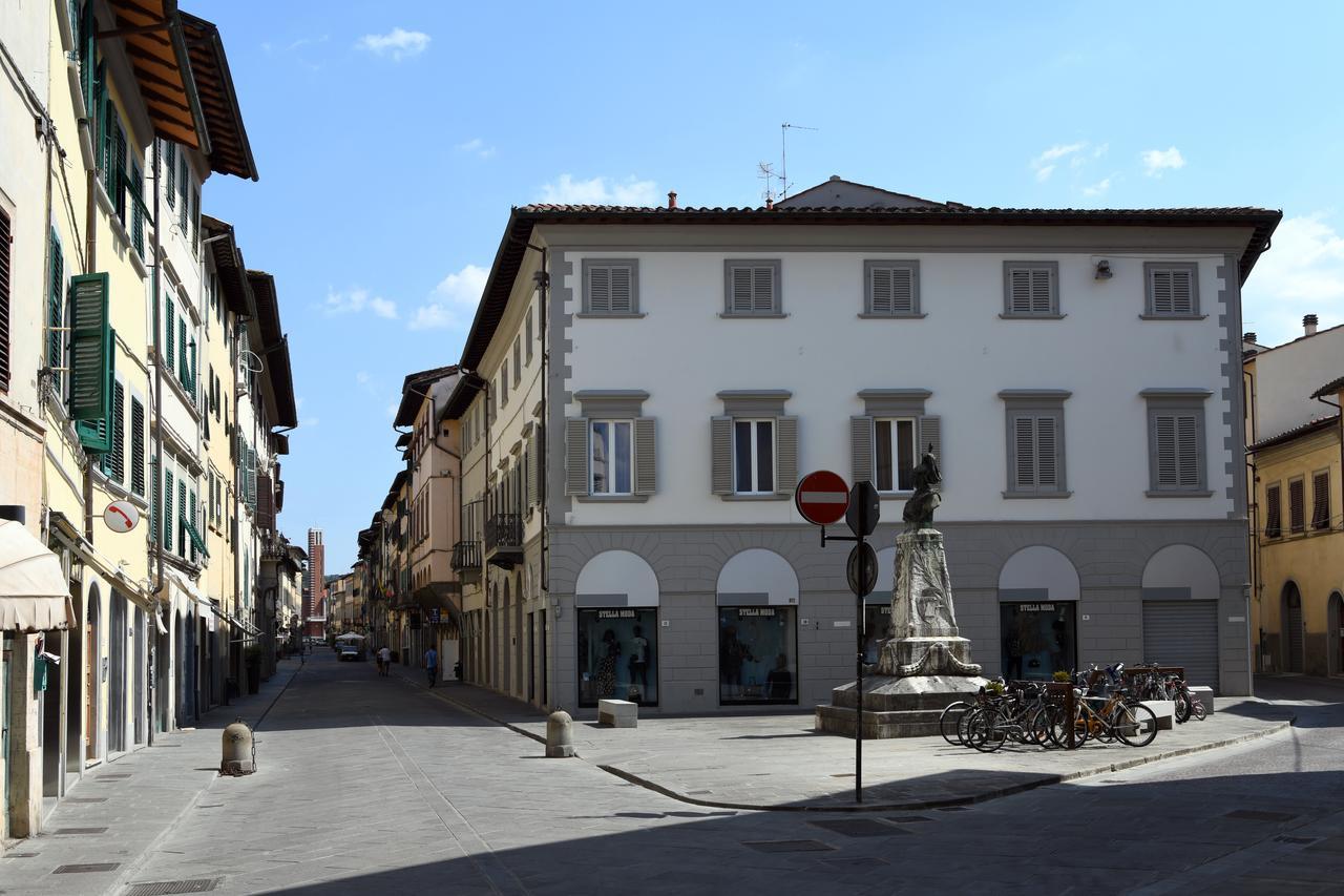 Palazzo Vasarri - Luxury Design Suites Montevarchi Exterior foto